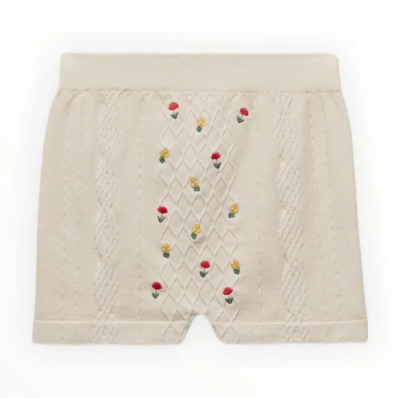 ZARA | Beige | SEAMLESS EMBROIDERED SHORTS - Picture 3 of 10